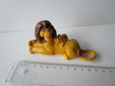 Disneyn Leijonakuningas figuuri, Mufasa ja Simba