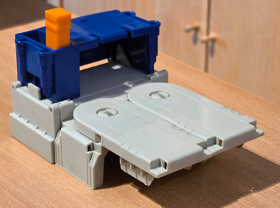 Transformers G1 AIRWAVE (Micromasters) 1989