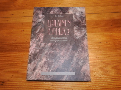 Oiva Ikonen (toim.) : ERILAINEN OPPIJA 2