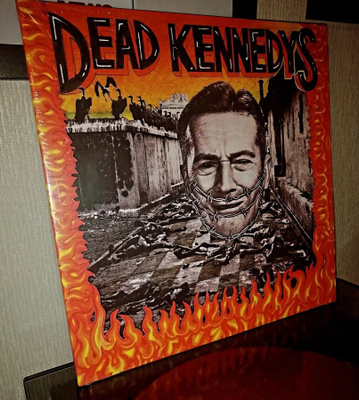 Dead Kennedys - Give me convenience or give me death