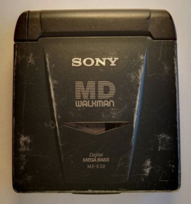 Sony Minidisc Walkman MZ-E32 patterikäyttöinen 