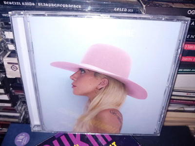 CD Lady Gaga  : Joanne ( SIS POSTIKULU )