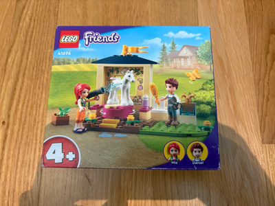 LEGO Friends 41696 Tallin poninpesupaikka
