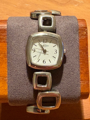 Chronostar naisten rannekello – teräsranneke