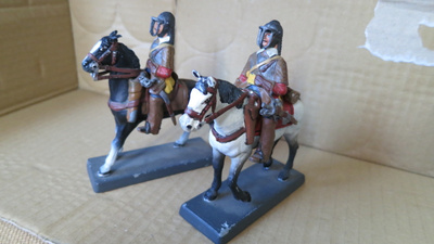 Kaksi DEA Cromwell "ironside" ratsukkoa
