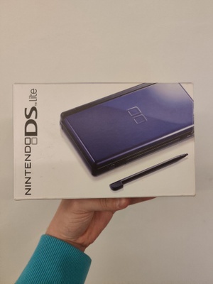 Nintendo DS Lite: Cobalt + Black Box