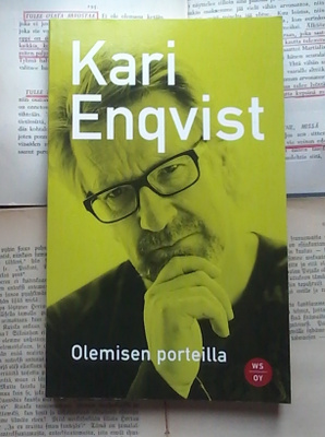 Kari Enqvist - Olemisen porteilla (nid.)