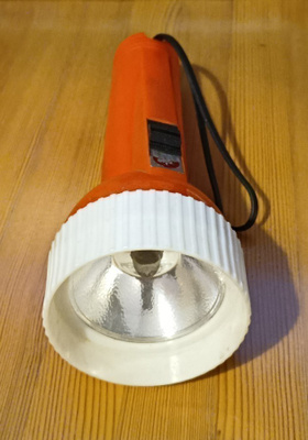 Retro taskulamppu