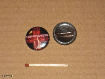 Rammstein Fire rintanappi 1" c4