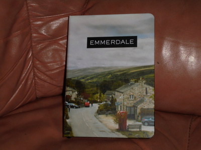 Emmerdale muistikirja.