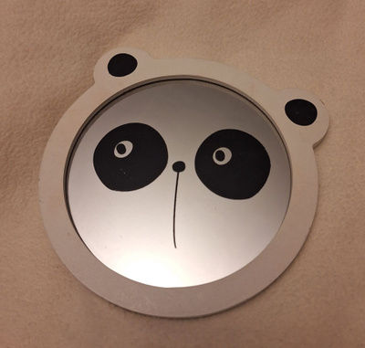 Pieni peili panda