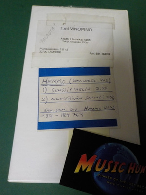 HEMMO - SENSSIPUHELIN / ARKIPÄIVÄN SANKARI RARE VHS