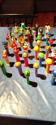 37 kpl pez hahmoja