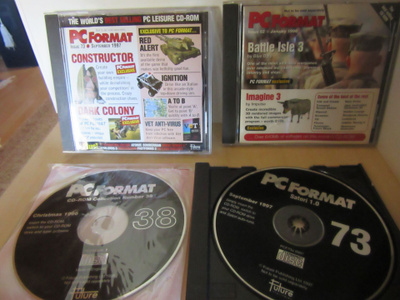 4 Vanhaa PC Format CD levyä