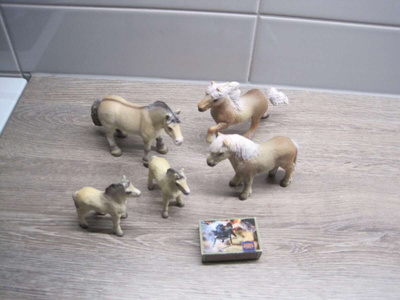 ELÄINFIGUURIT HEVOSET, BULLYLAND, MADE in GERMANY