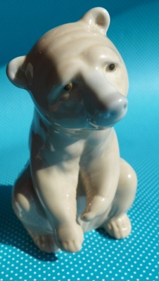 FIGUURI KARHU  LLADRO Espanja korkeus 11cm