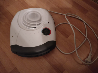 2200W lämpöpuhallin.