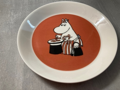 Muumilautanen Muumimamma ja marjat