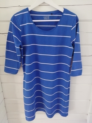 My wear kirkkaan sininen raidallinen tunika kokoa L.