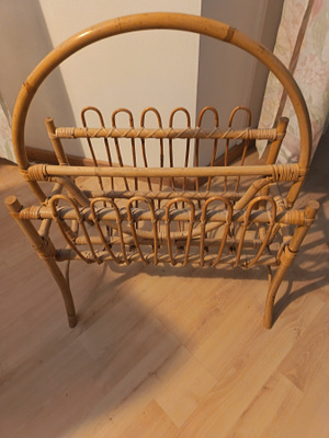 Rottinkinen lehtiteline Vintagea