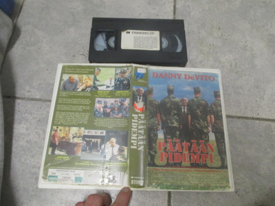 PÄÄTÄÄN PIDEMPI - danny devito : VHS