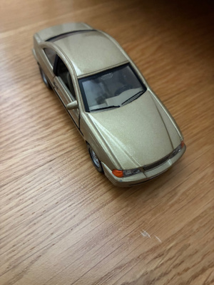 Volvo C70 1/43 pienoismalli.