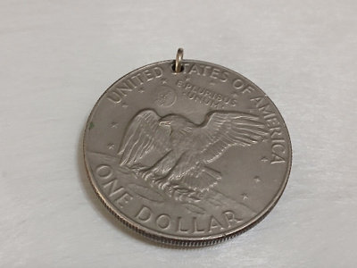 1977 one Eisenhower Dollar kotka riipus