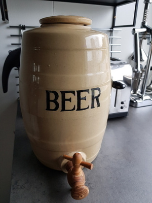 Isokokoinen Olut tynnyri / Oluttynnyri Beer