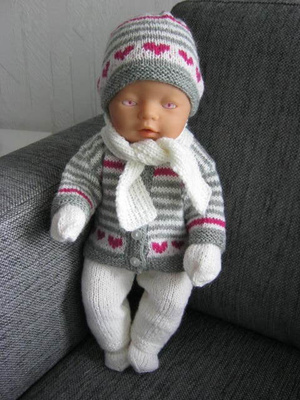Baby Born nukelle neulepuku ja asusteet