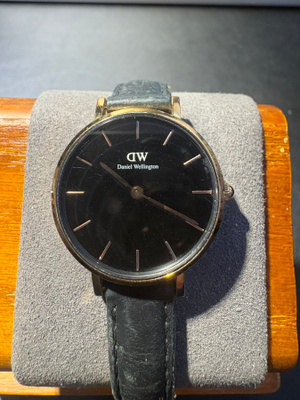 Daniel Wellington Classic Bristol 40 mm – musta / ruusukulta