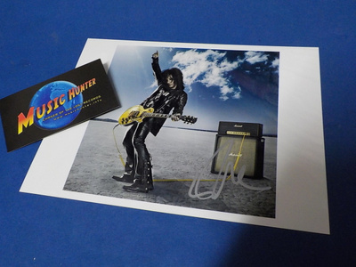 STEVE STEVENS NIMIKIRJOITUS KUVASSA