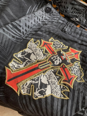 AFFLICTION SHORT KOKO 36