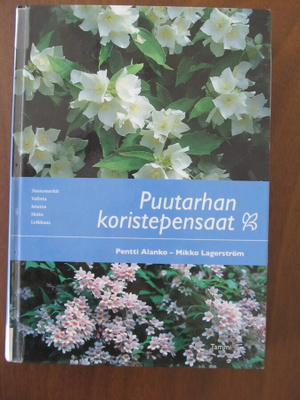 Puutarhan koristepensaat
