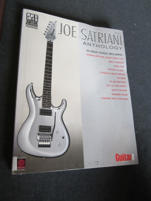 JOE SATRIANI ANTHOLOGY  NUOTTIKIRJA
