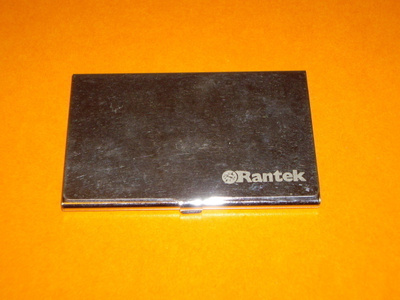 Metallinen  PANKKIKORTTI - KOTELO  Rantek -Logo