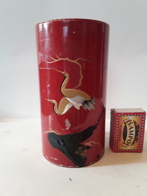 Japanilainen vintage peltipurkki / rasia . Upea !
