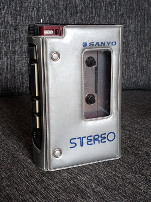 SANYO korvalappustereot