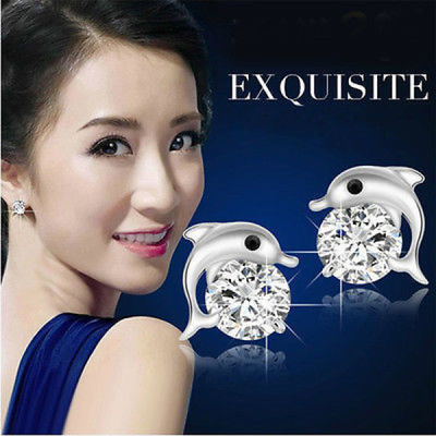 304 .. 925 Sterling Silver Delfin Crystal .. Korvakorut