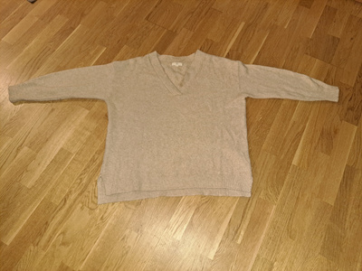 Beige neule koko 52