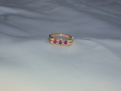 Kultainen kivi sormus 14k