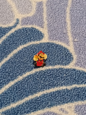Mario Running Nintendo Pinssi