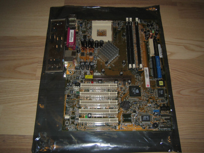 Asus A7N8X REV 2.00 (socket A)