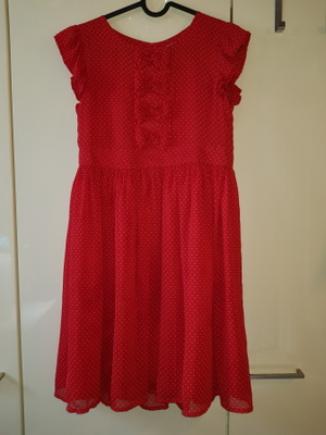 152 punainen mekko