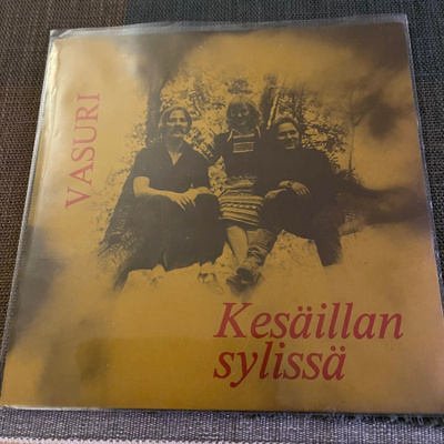 VASURI: Kesäillan sylissä-EP  * FIN 1978