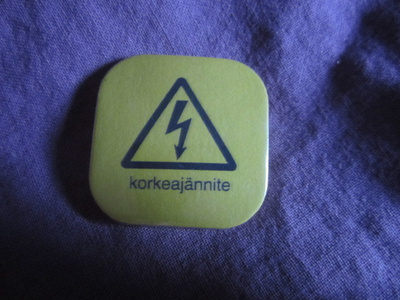 Rintamerkki " Korkeajännite "