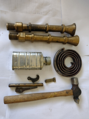 Bofors/Tampella 37mm PST-Tykin osia ja varusteita