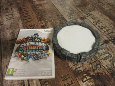 Wii Skylanders Giants peli + portaali
