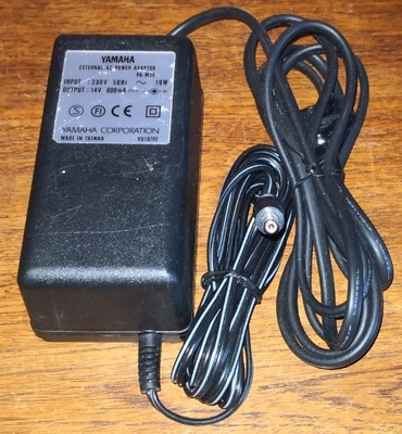Virtalähde Yamaha 14V 800mA