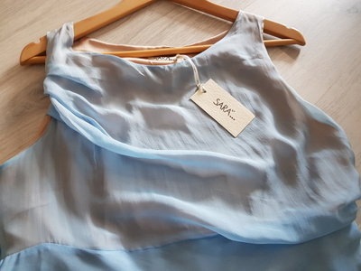 Sara Silkkimekko / Juhlamekko / Mekko silkkiä - koko M