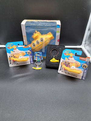 Beatles, Yellow Submarine - Toy, Keychain & Radio